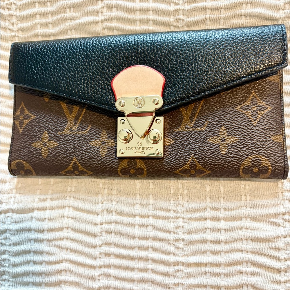 Louis Vuitton Pallas Wallet Black and Brown
